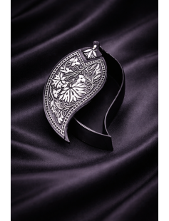 Handcrafted Bidri Mango Shape Box 862